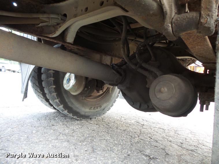 image for item FT9842 1995 International 4700 dump truck