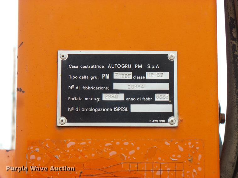 image for item FT9842 1995 International 4700 dump truck