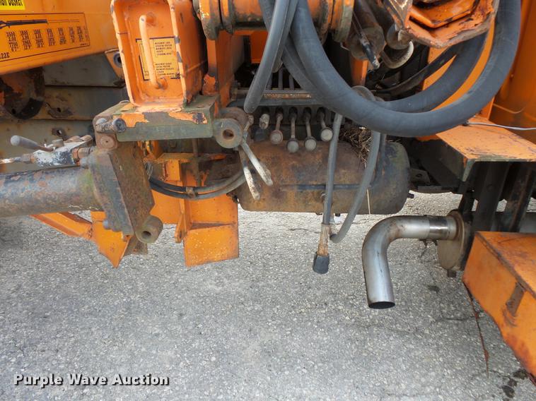 image for item FT9842 1995 International 4700 dump truck