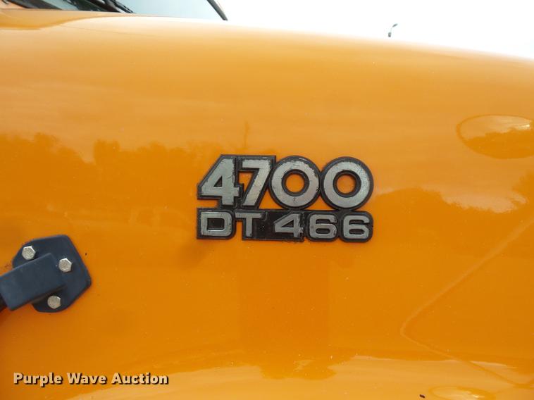 image for item FT9842 1995 International 4700 dump truck