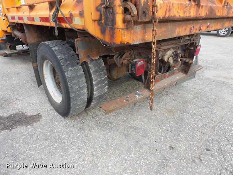 image for item FT9842 1995 International 4700 dump truck