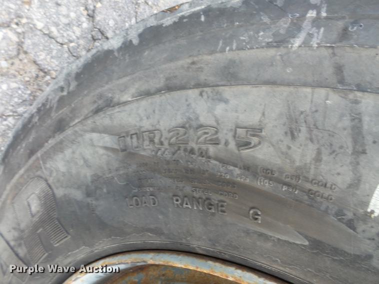 image for item FT9842 1995 International 4700 dump truck