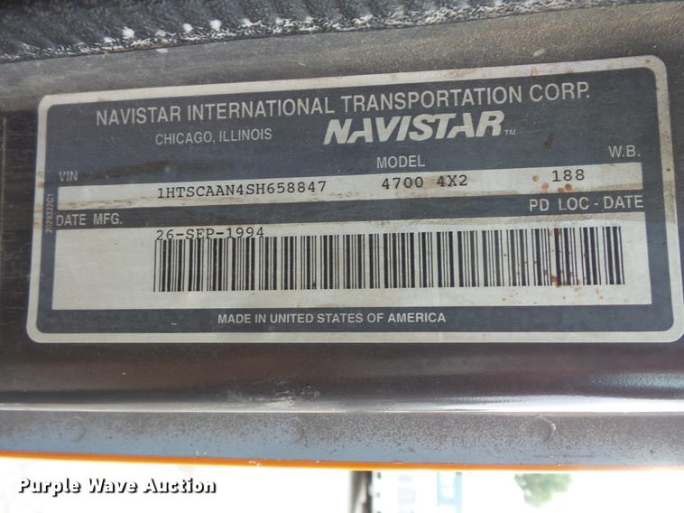 image for item FT9842 1995 International 4700 dump truck