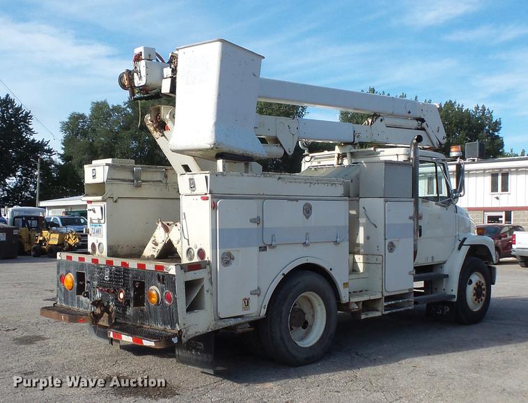 image for item FT9843 1994 Freightliner FL70 bucket truck