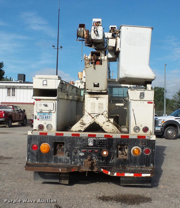 image for item FT9843 1994 Freightliner FL70 bucket truck