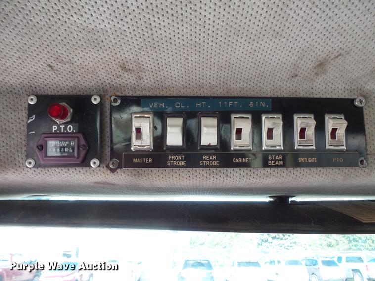 image for item FT9843 1994 Freightliner FL70 bucket truck