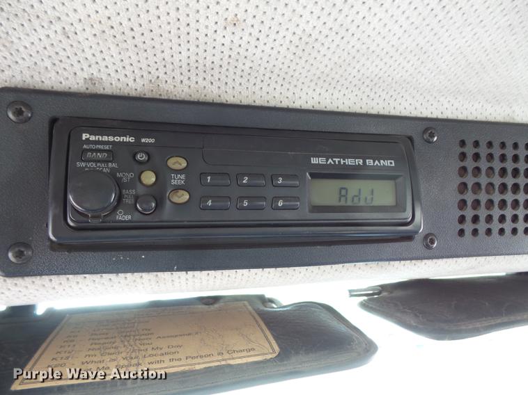 image for item FT9843 1994 Freightliner FL70 bucket truck