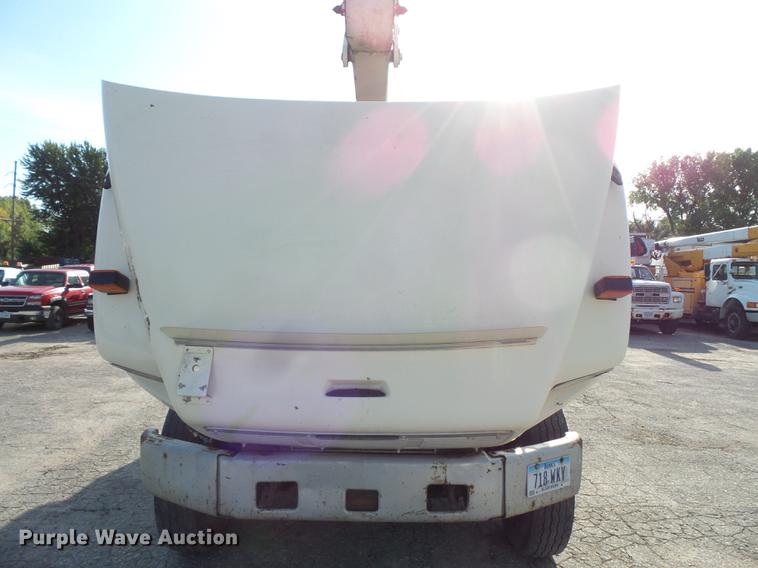 image for item FT9843 1994 Freightliner FL70 bucket truck