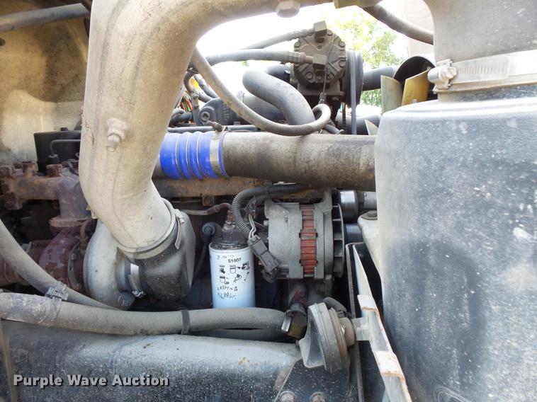 image for item FT9843 1994 Freightliner FL70 bucket truck