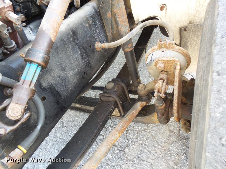 image for item FT9843 1994 Freightliner FL70 bucket truck