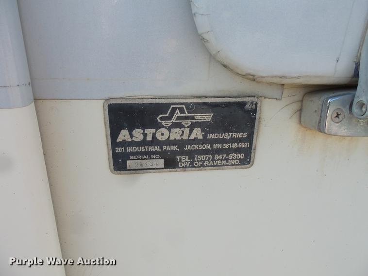 image for item FT9843 1994 Freightliner FL70 bucket truck