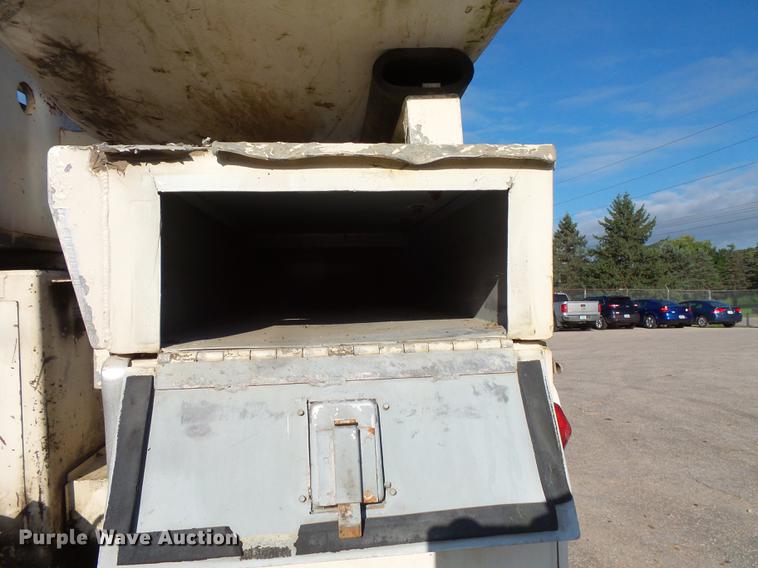 image for item FT9843 1994 Freightliner FL70 bucket truck