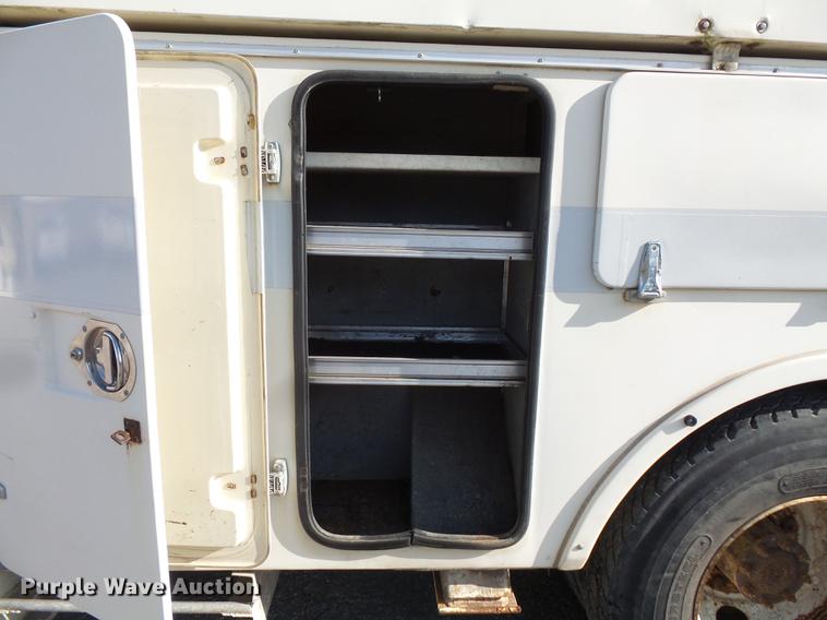 image for item FT9843 1994 Freightliner FL70 bucket truck