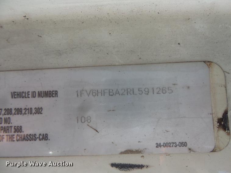 image for item FT9843 1994 Freightliner FL70 bucket truck