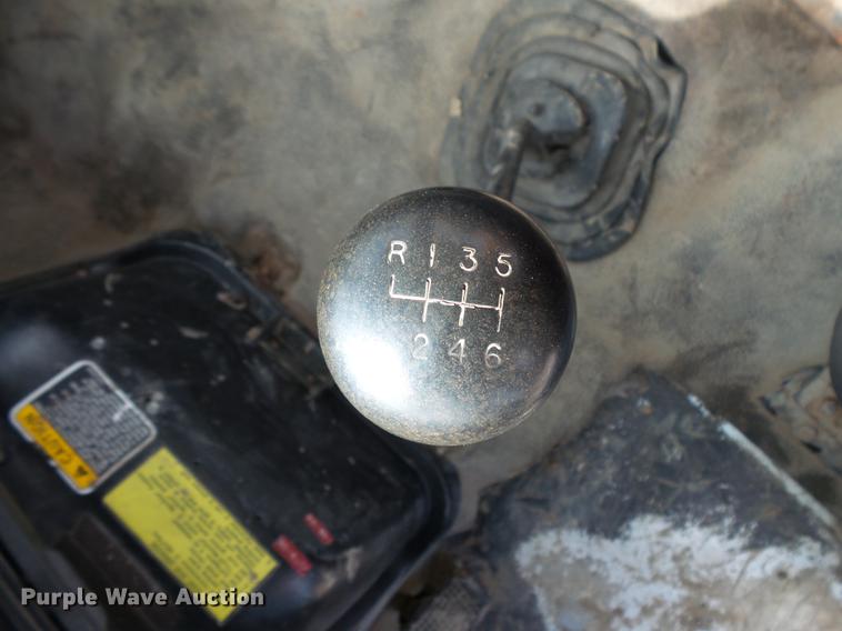 image for item FT9847 1994 Ford F800 digger derrick truck