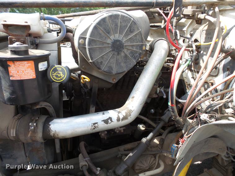 image for item FT9847 1994 Ford F800 digger derrick truck