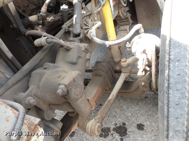 image for item FT9847 1994 Ford F800 digger derrick truck