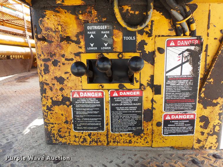 image for item FT9847 1994 Ford F800 digger derrick truck