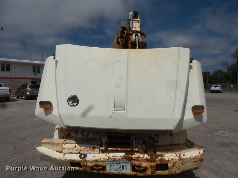 image for item FT9847 1994 Ford F800 digger derrick truck