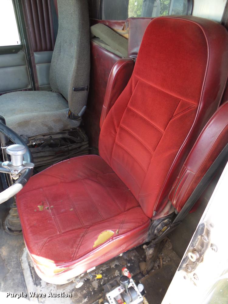 image for item K6250 1990 Kenworth T600 dump truck