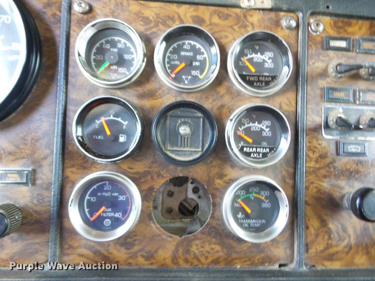 image for item K6250 1990 Kenworth T600 dump truck