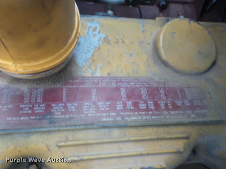 image for item K6250 1990 Kenworth T600 dump truck