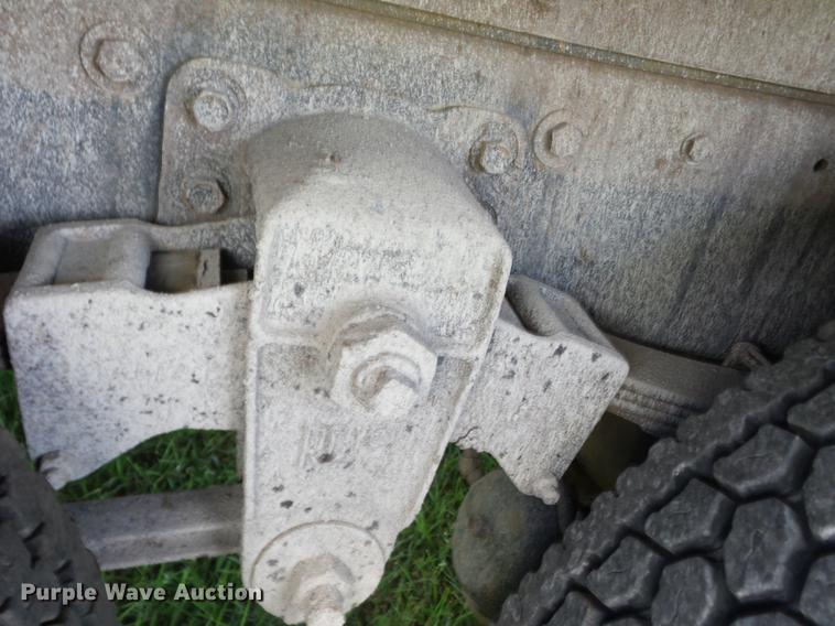 image for item K6250 1990 Kenworth T600 dump truck