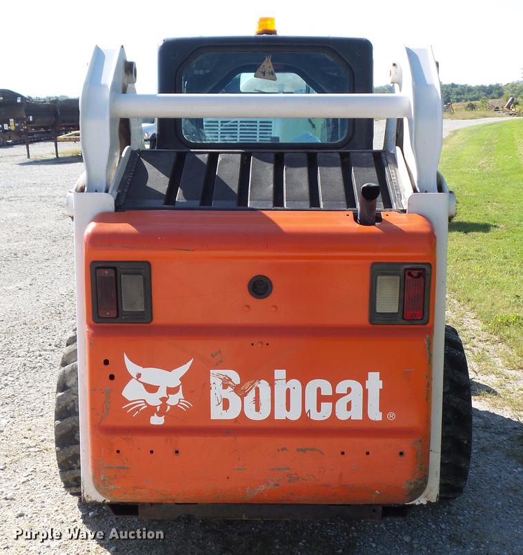 image for item L5701 2004 Bobcat S185 skid steer