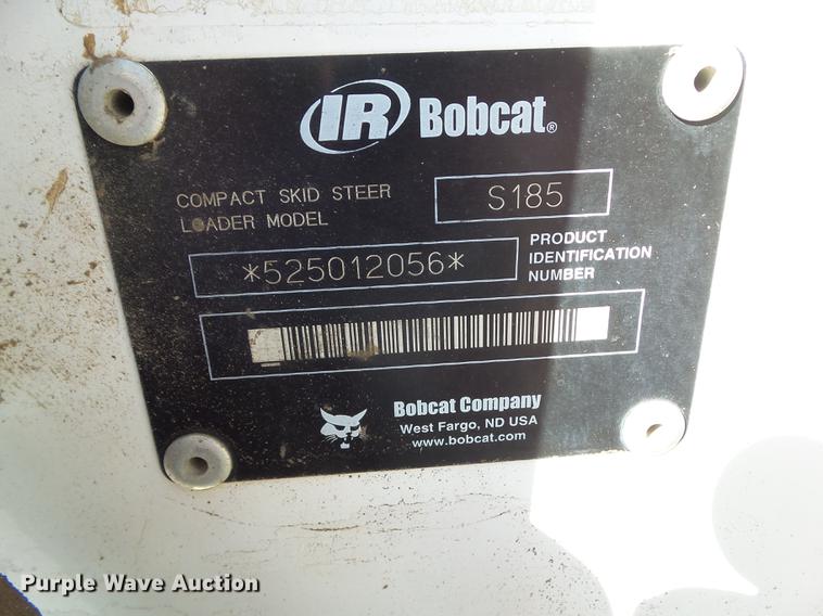 image for item L5701 2004 Bobcat S185 skid steer