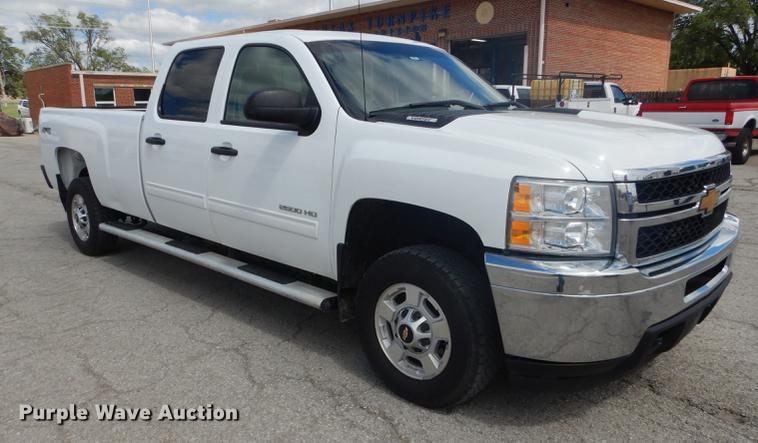image for item DB8262 2012 Chevrolet Silverado 2500HD Crew Cab pickup truck