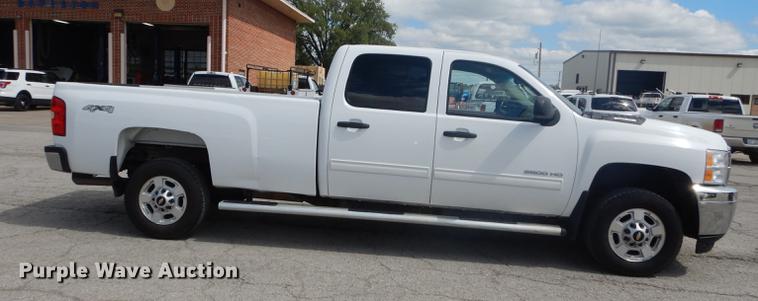 image for item DB8262 2012 Chevrolet Silverado 2500HD Crew Cab pickup truck