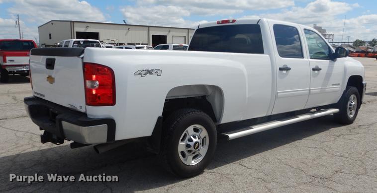 image for item DB8262 2012 Chevrolet Silverado 2500HD Crew Cab pickup truck