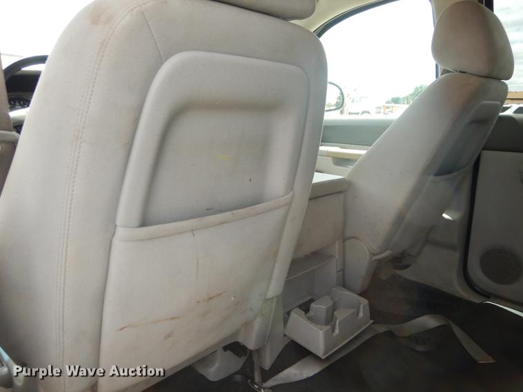 image for item DB8262 2012 Chevrolet Silverado 2500HD Crew Cab pickup truck