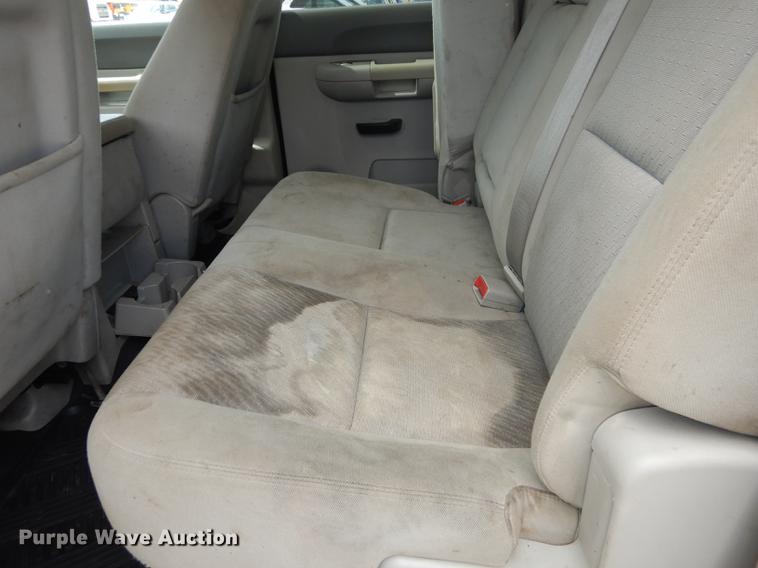 image for item DB8262 2012 Chevrolet Silverado 2500HD Crew Cab pickup truck