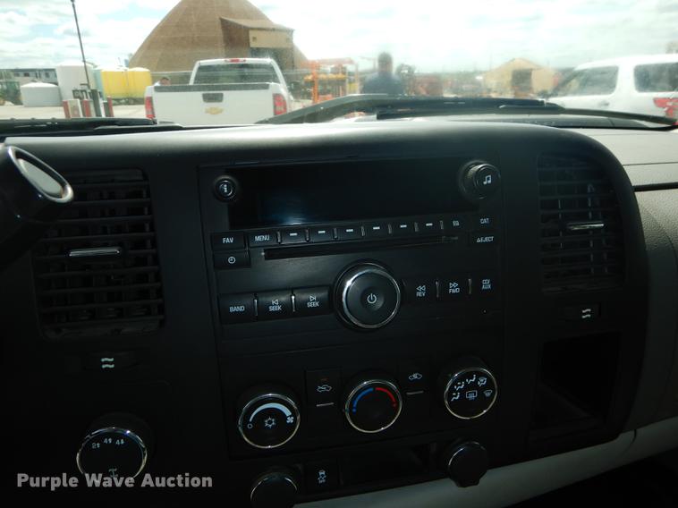 image for item DB8262 2012 Chevrolet Silverado 2500HD Crew Cab pickup truck