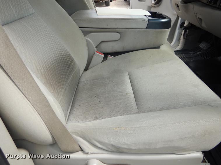 image for item DB8262 2012 Chevrolet Silverado 2500HD Crew Cab pickup truck