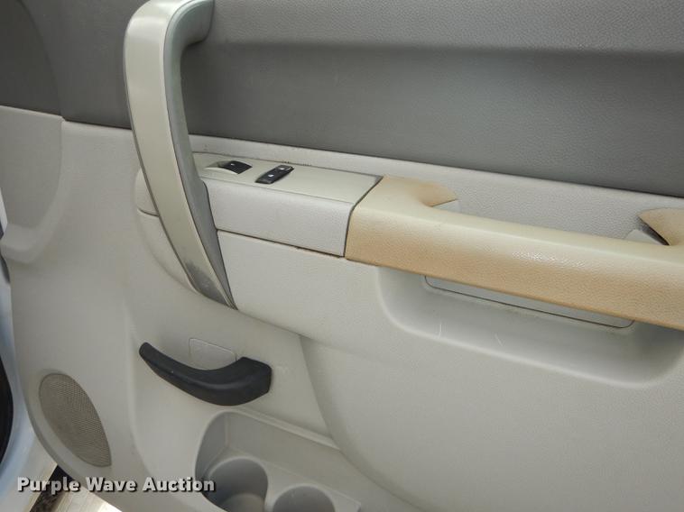 image for item DB8262 2012 Chevrolet Silverado 2500HD Crew Cab pickup truck