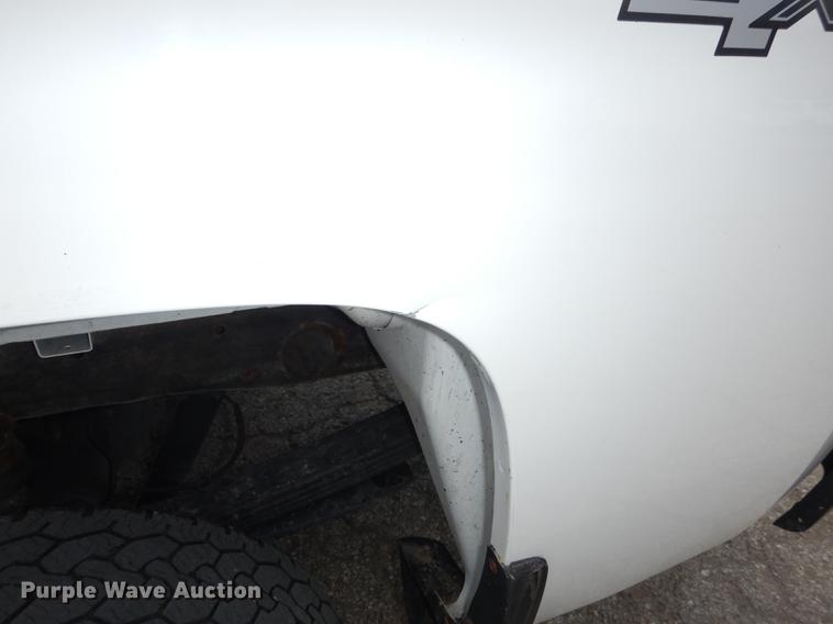 image for item DB8262 2012 Chevrolet Silverado 2500HD Crew Cab pickup truck