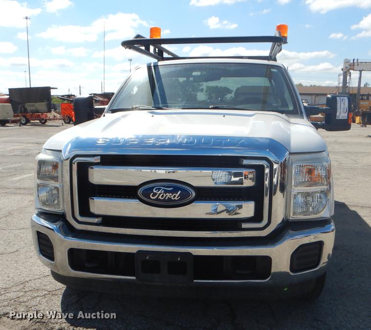 image for item DB8299 2011 Ford F250 Super Duty utility bed pickup truck