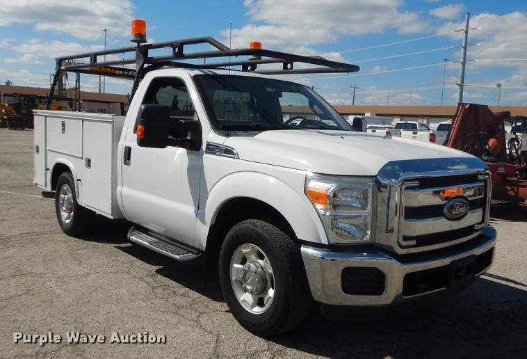 image for item DB8299 2011 Ford F250 Super Duty utility bed pickup truck