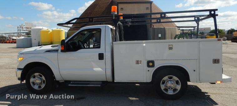 image for item DB8299 2011 Ford F250 Super Duty utility bed pickup truck