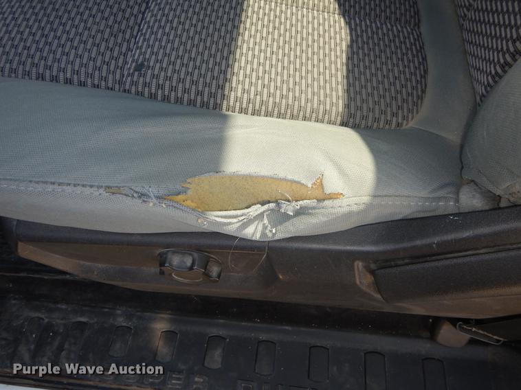 image for item DB8299 2011 Ford F250 Super Duty utility bed pickup truck