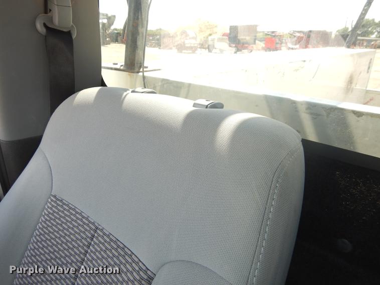 image for item DB8299 2011 Ford F250 Super Duty utility bed pickup truck