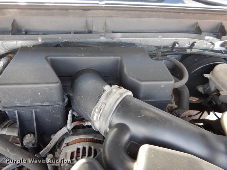 image for item DB8299 2011 Ford F250 Super Duty utility bed pickup truck