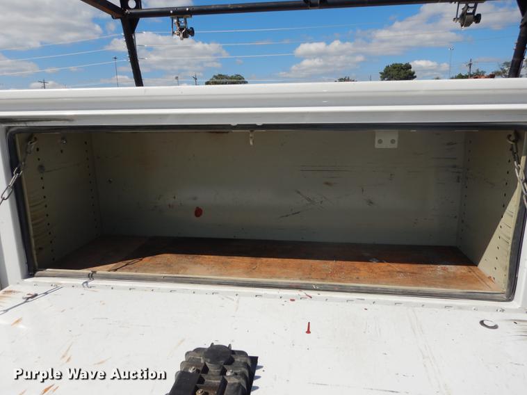 image for item DB8299 2011 Ford F250 Super Duty utility bed pickup truck