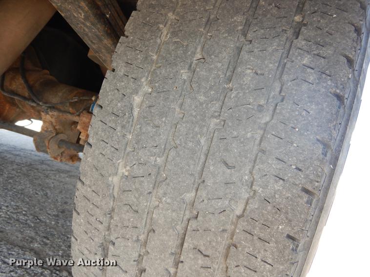 image for item DB8299 2011 Ford F250 Super Duty utility bed pickup truck