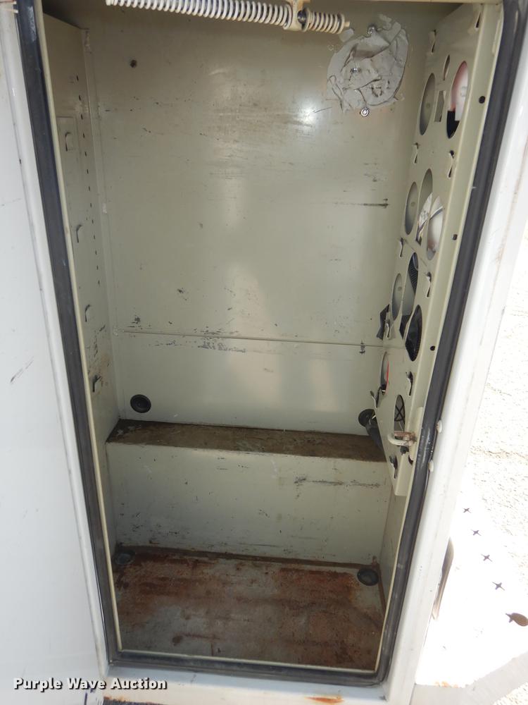 image for item DB8299 2011 Ford F250 Super Duty utility bed pickup truck