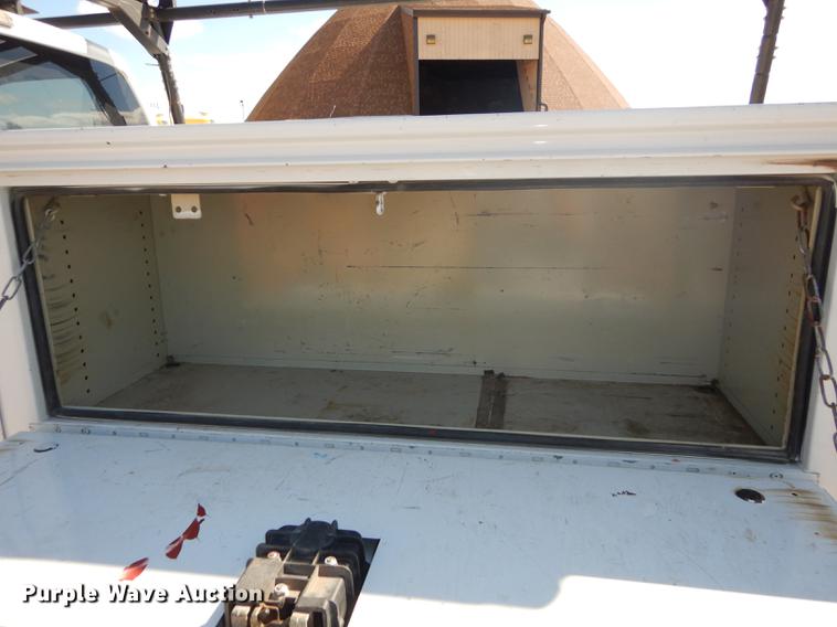 image for item DB8299 2011 Ford F250 Super Duty utility bed pickup truck