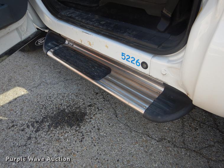 image for item DB8299 2011 Ford F250 Super Duty utility bed pickup truck