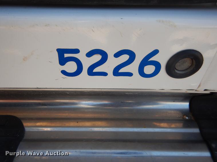 image for item DB8299 2011 Ford F250 Super Duty utility bed pickup truck